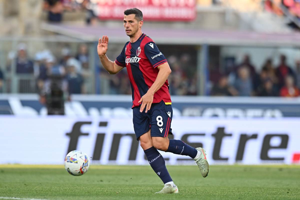 Remo Freuler con la maglia del Bologna