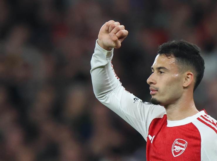 Martinelli esulta dopo una rete