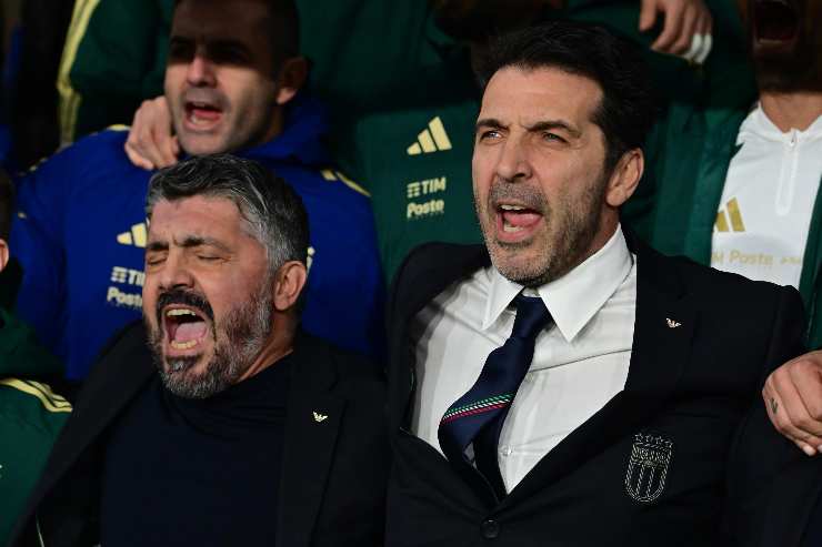 Gennaro Gattuso e Gigi Buffon cantano l'inno