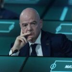 Gianni Infantino pensieroso