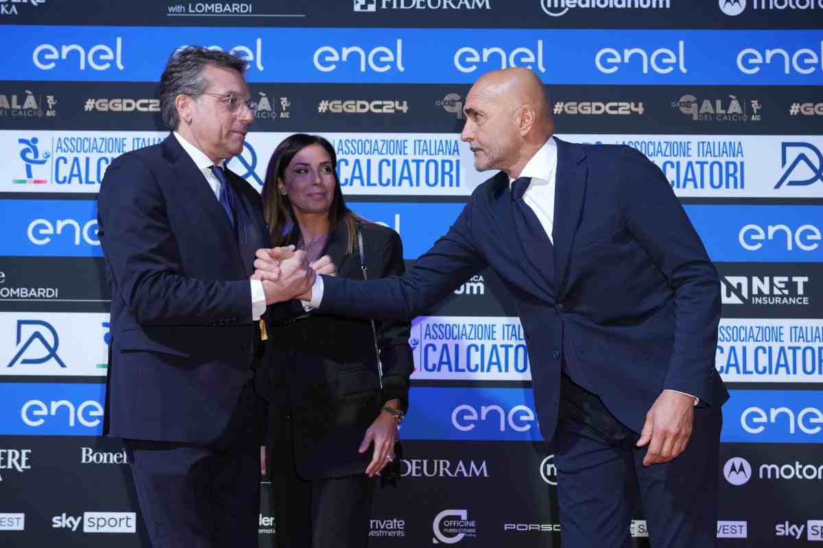 Giuntoli e Spalletti si stringono la mano