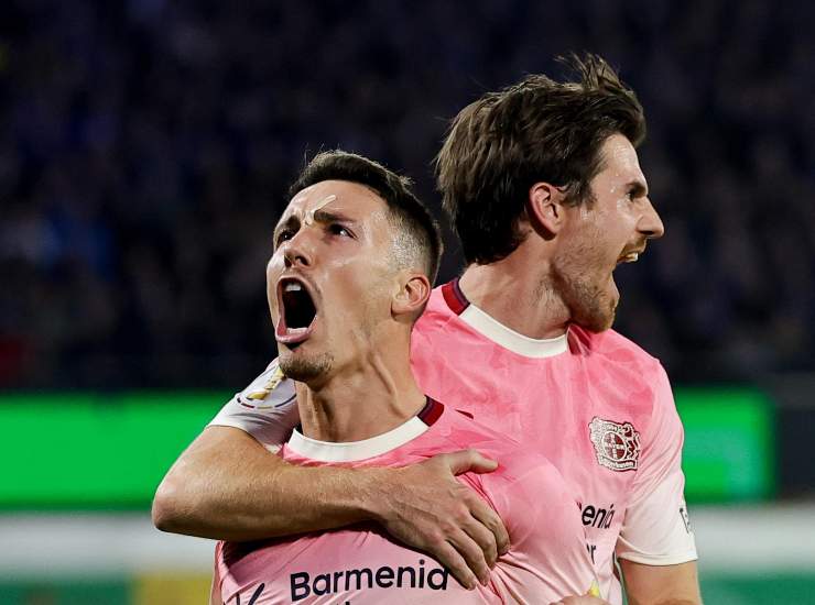 Grimaldo esulta dopo una rete