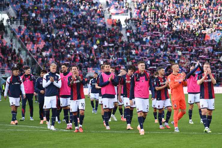 Il Bologna saluta i tifosi