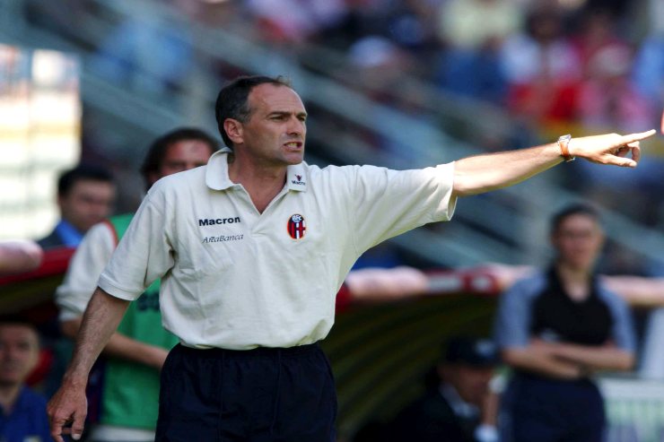 Francesco Guidolin, coach of Bologna, instructs his players during the Serie A match between Parma and Bologna, played on May 3, 2003 at the Ennio Tardini Stadium, Parma, Italy.
