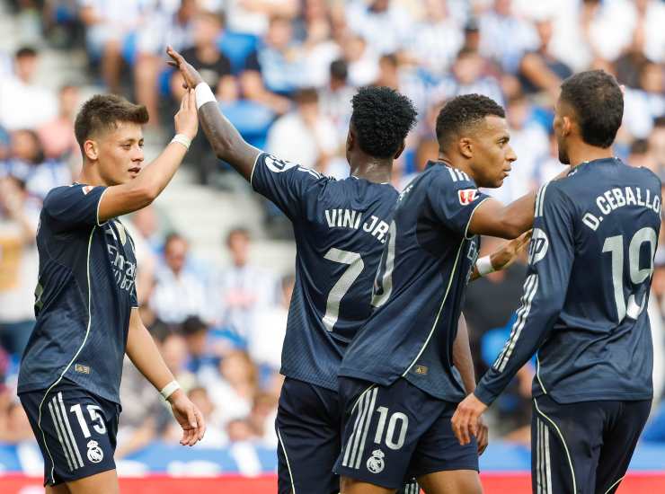 Guler esulta con i compagni