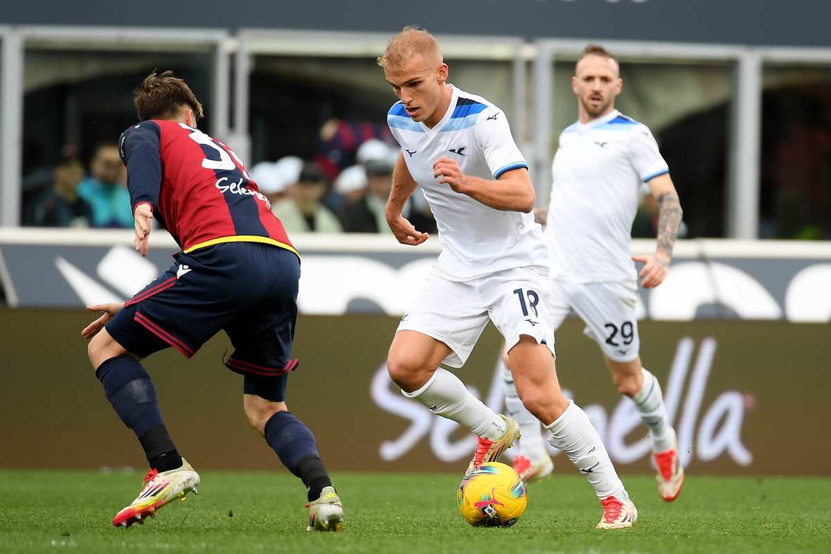 Isaksen in azione contro il Bologna