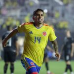 Gustavo Puerta esulta dopo il gol