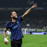 Calhanoglu esulta dopo il gol
