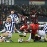 Torbjørn Heggem in scivolata su Makhtar Gueye