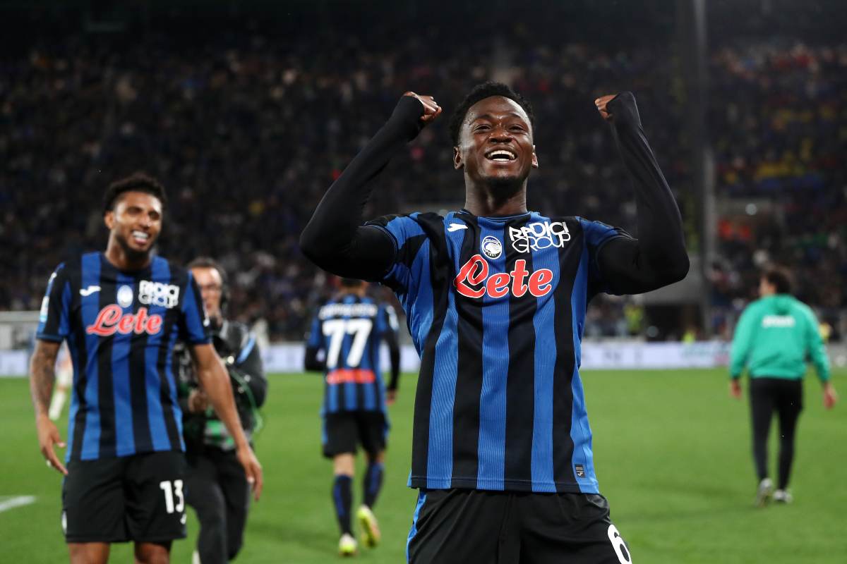 Sulemana esulta con la maglia dell'Atalanta
