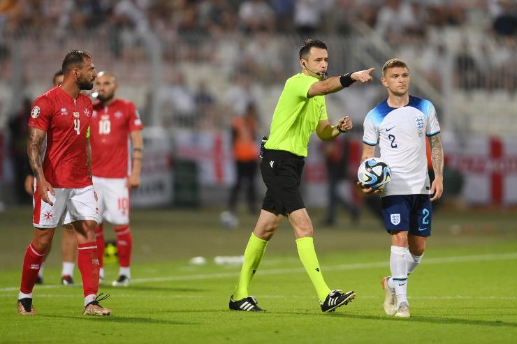 Igor Pajac fischia un rigore