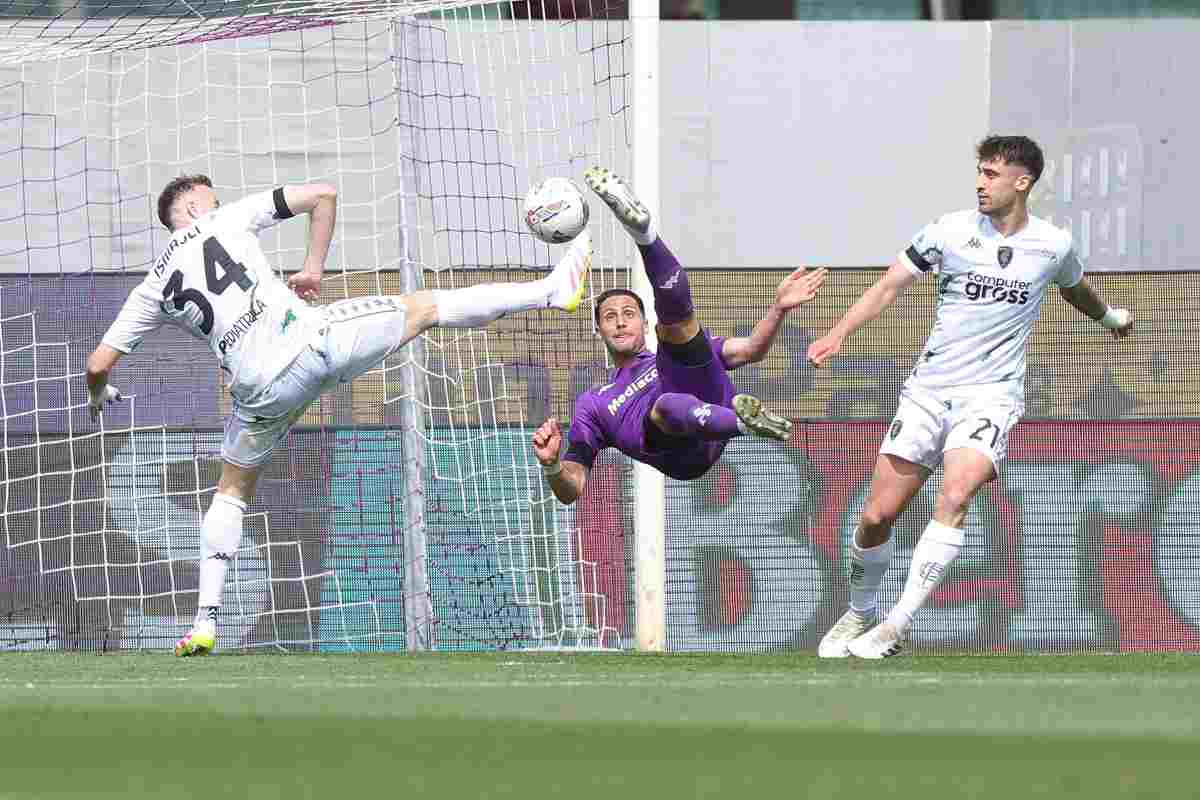 Rolando Mandragora in rovesciata contro l'Empoli
