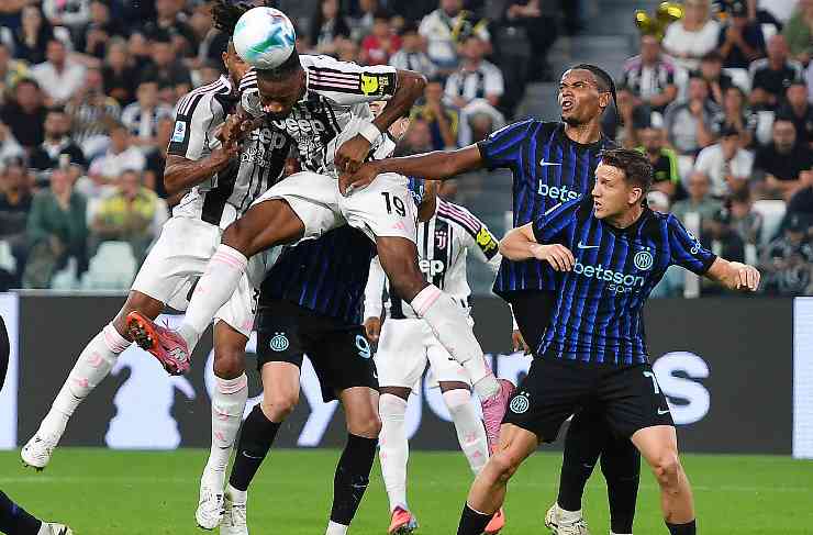 Una fase dell'ultima sfida tra Inter e Juve 