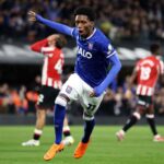 Jaden Philogene esulta dopo un gol