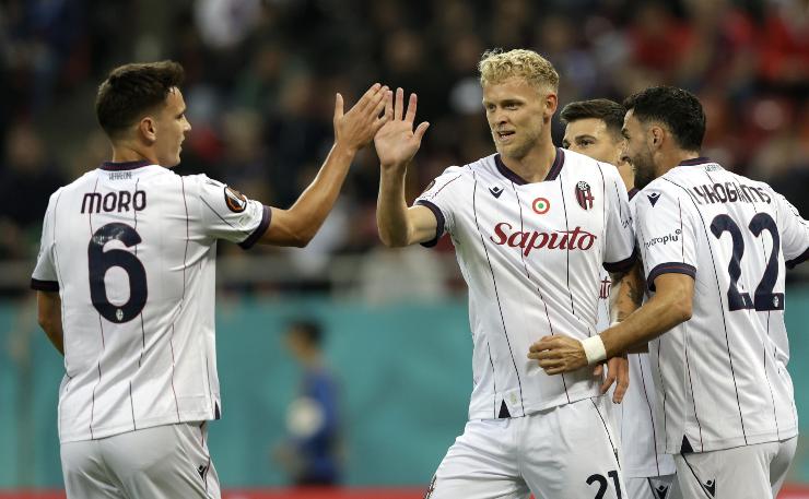 Jens Odgaard batte il cinque ai compagni