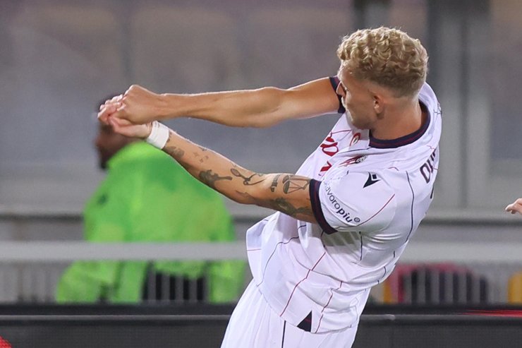 Jens Odgaard esulta dopo un gol