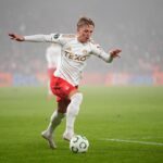 Jesper Karlsson in azione durante Sparta Praga-Aberdeen di Conference League