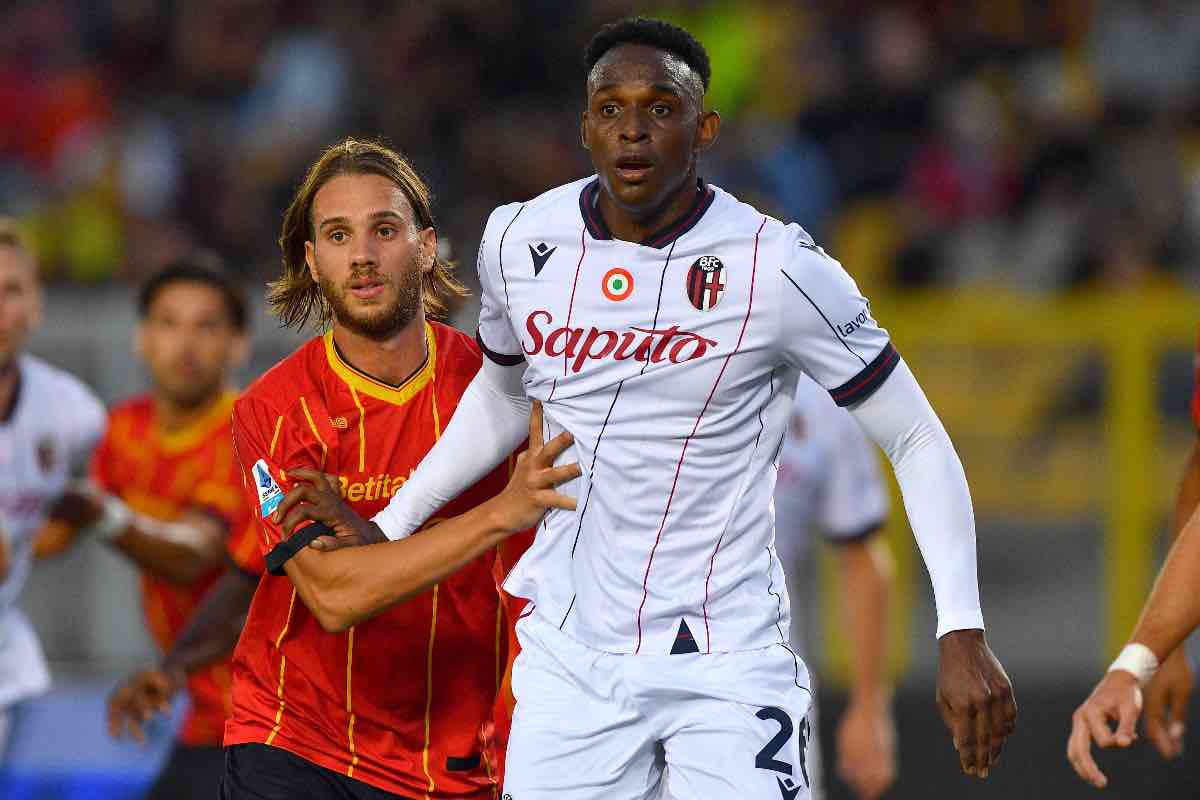 Antonino Gallo e Jhon Lucumí durante Lecce-Bologna