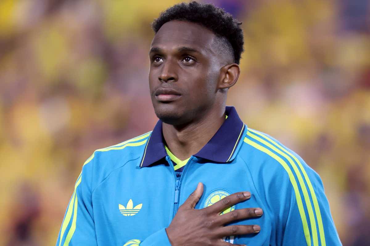 Jhon Lucumí con la divisa della Colombia
