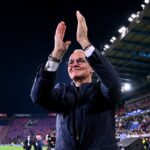 Joey Saputo festeggia con i tifosi dopo la vittoria