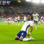 Jonathan Rowe esulta dopo un gol
