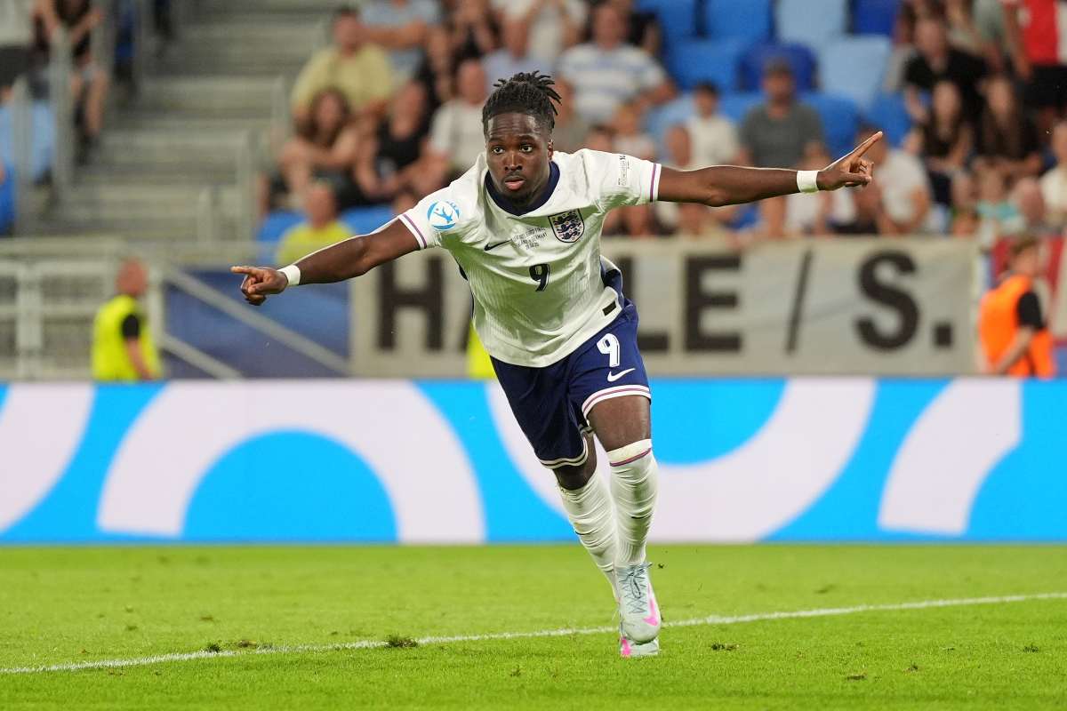 Jonathan Rowe esulta dopo un gol