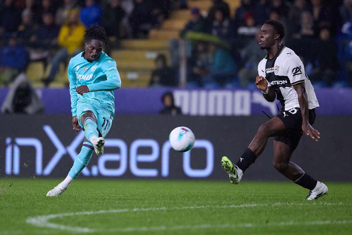 Jonathan Rowe in azione durante Parma-Bologna