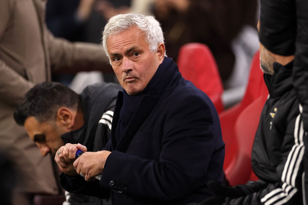 Calciomercato Bologna, Mourinho blocca Valdepeñas: tutte le alternative