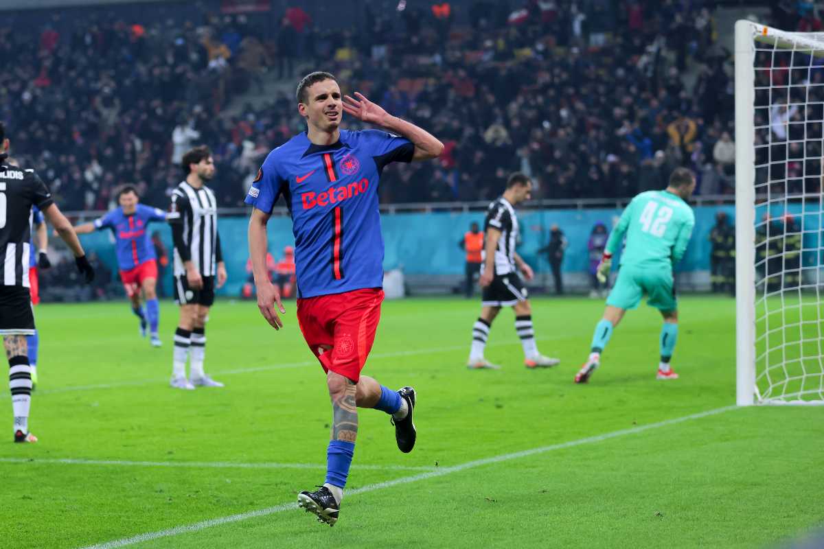 Juri Cisotti esulta dopo un gol
