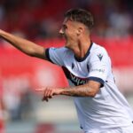 Urbanski esulta dopo un gol