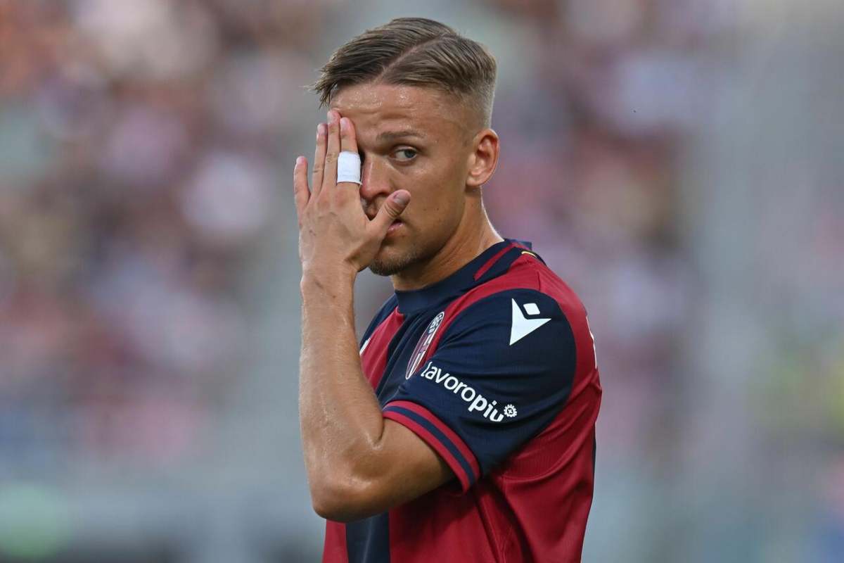 Karlsson con la maglia del Bologna
