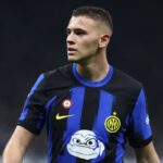 Kristjan Asllani con la maglia dell’Inter