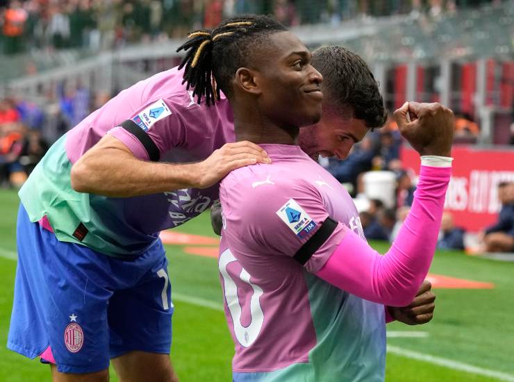 Leao esulta con Pulisic
