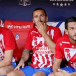 Lenglet insieme ai compagni