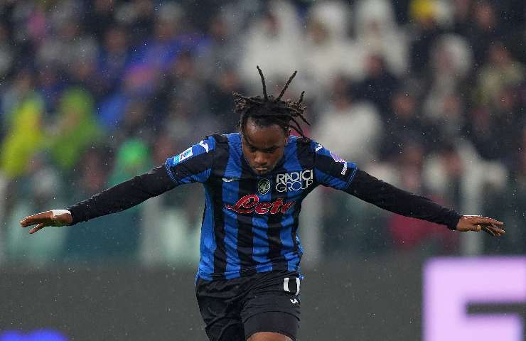 Lookman esulta