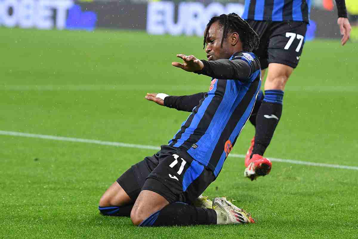 Lookman esulta dopo una rete