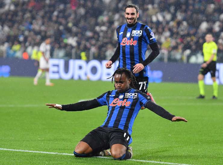 Lookman esulta dopo una rete