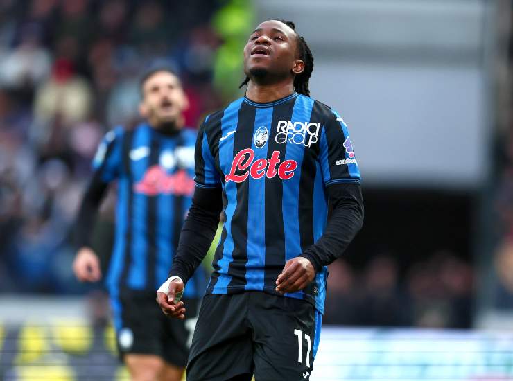 Lookman rammaricato in primo piano