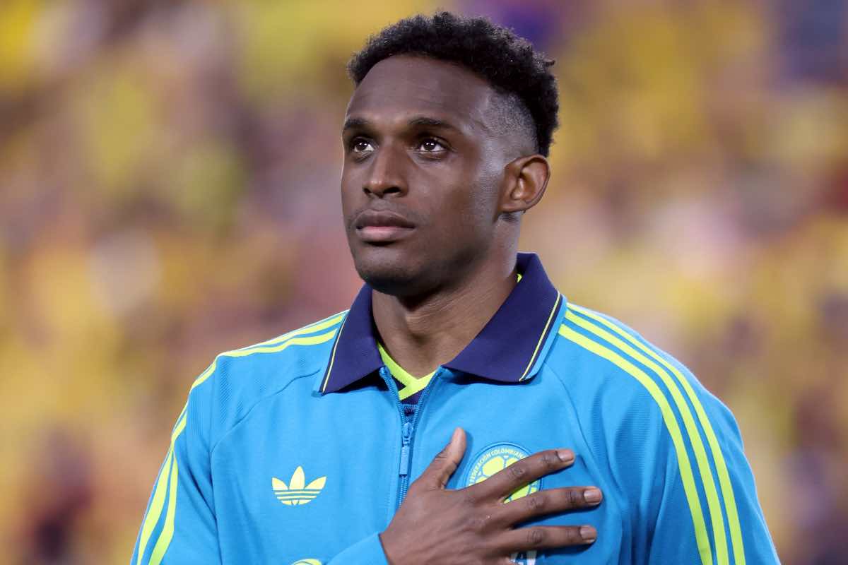 Jhon Lucumí con la divisa della Colombia