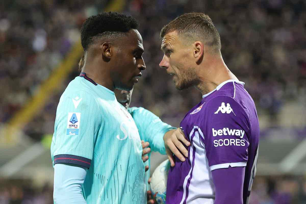 Il faccia a faccia tra Jhon Lucumí ed Edin Dzeko