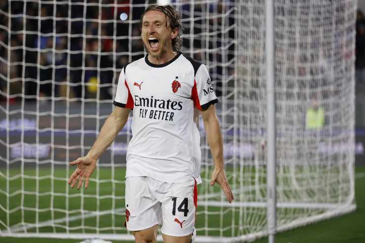 Luka Modric esulta dopo il gol