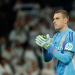 Lunin applaude il pubblico