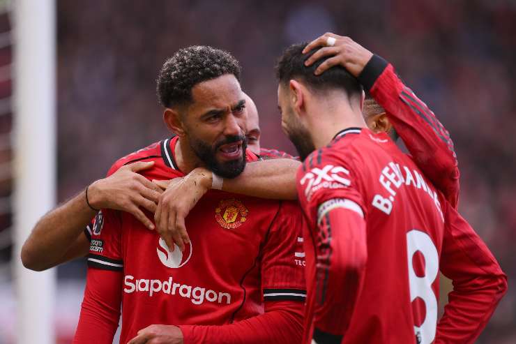 I calciatori del Manchester United esultano dopo un gol