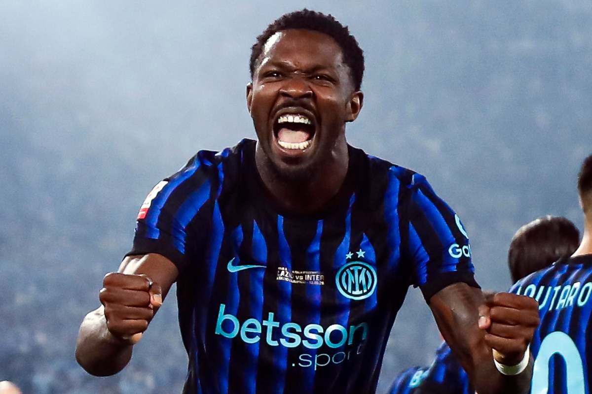 Festa Inter, lo striscione anti-Milan fa discutere: cosa rischia Thuram