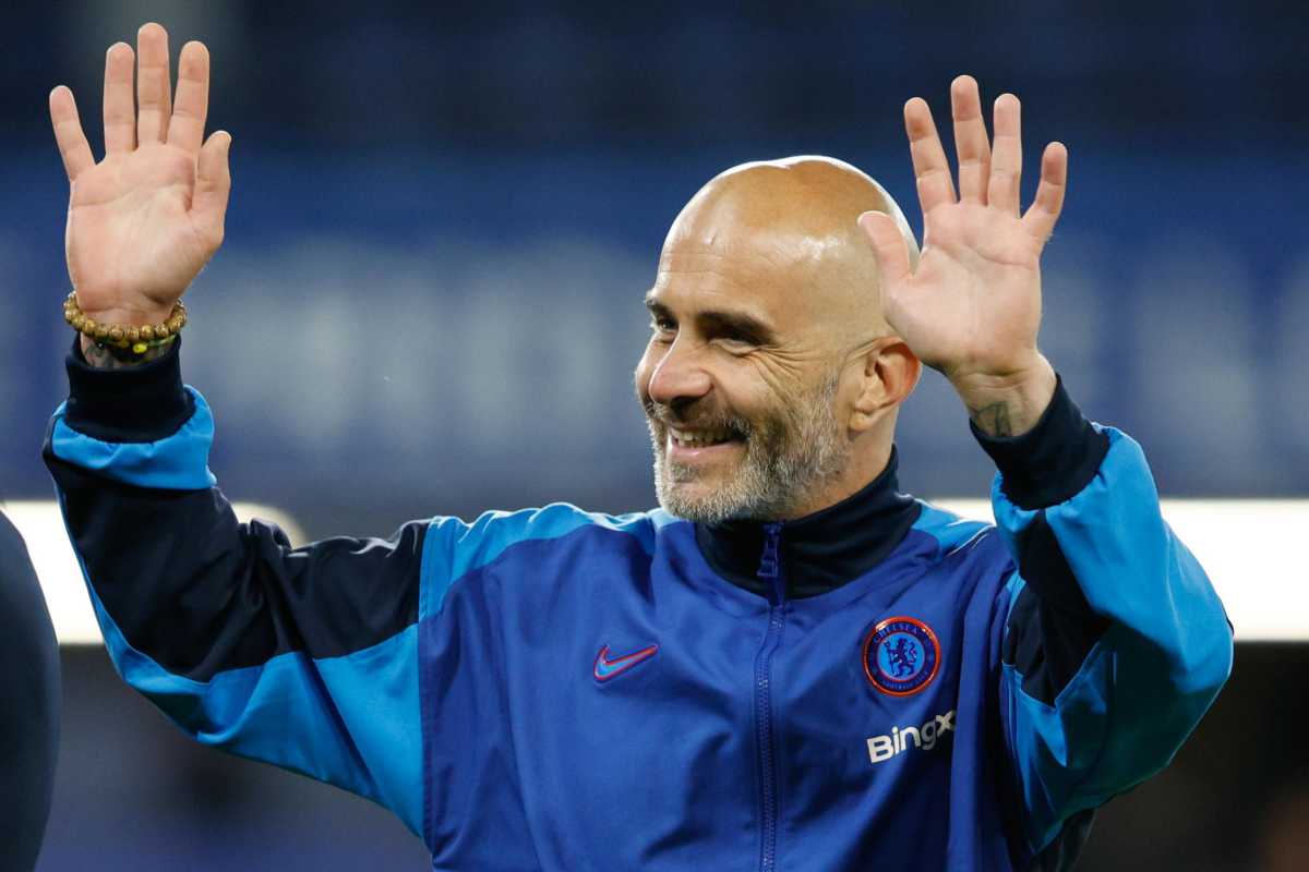 Maresca sorridente in primo piano