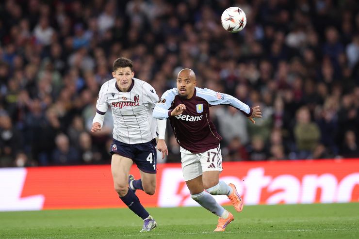 Martin Vitik rincorre un avversario