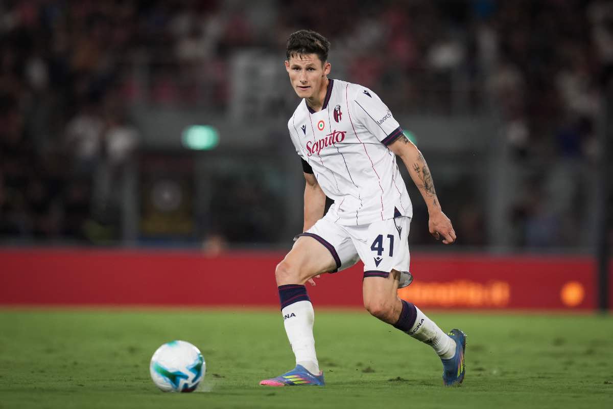Martin Vitik in azione con la maglia del Bologna