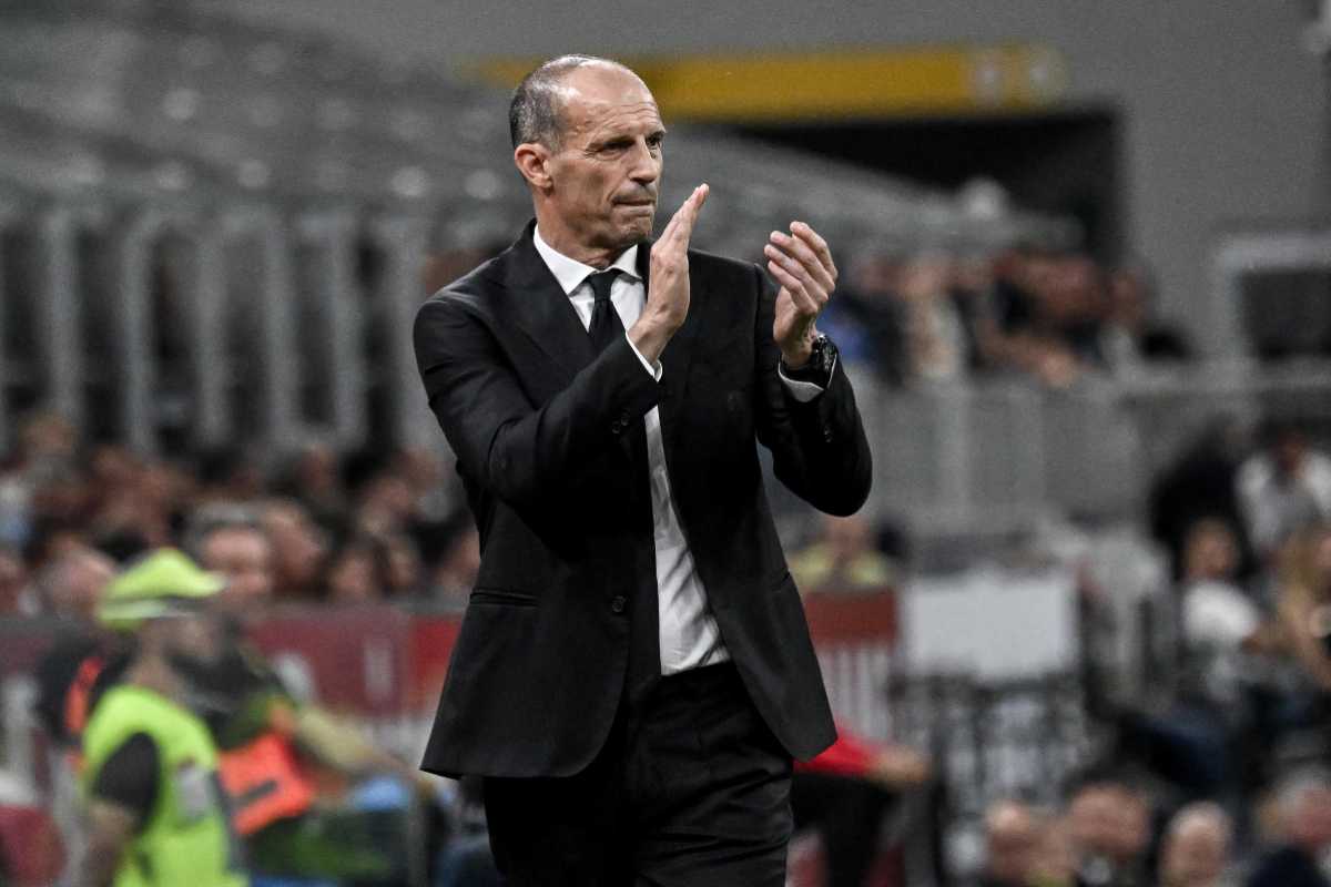 Massimiliano Allegri applaude