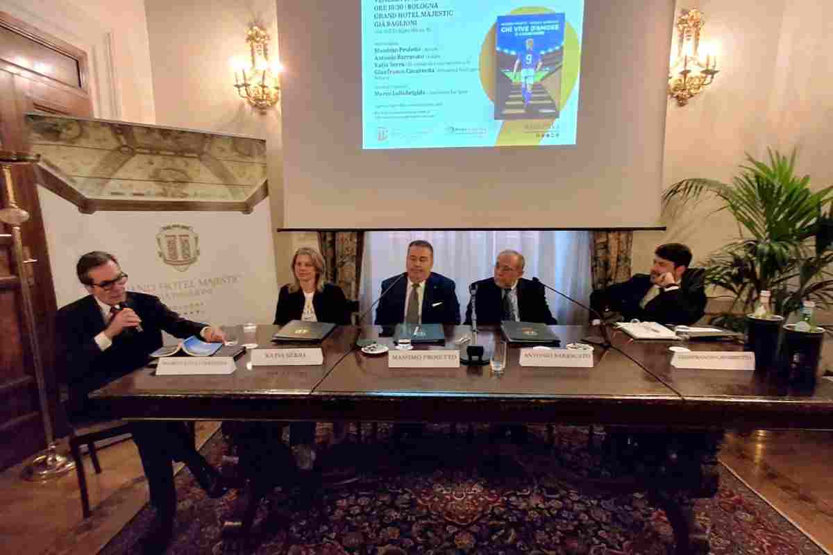 Proietto e Barraccato protagonisti a Bologna con il romanzo “Chi vive d’amore – Il Cannoniere”