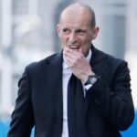 Max Allegri pensieroso
